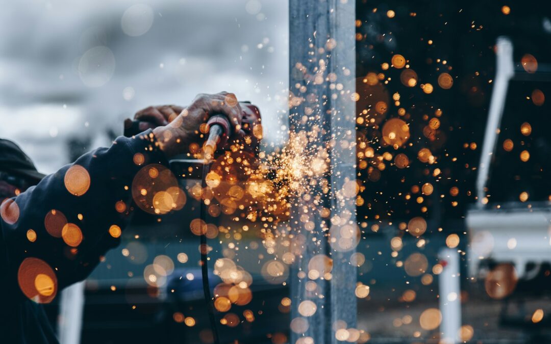 Wie funktioniert die additive Fertigung mit Metall?